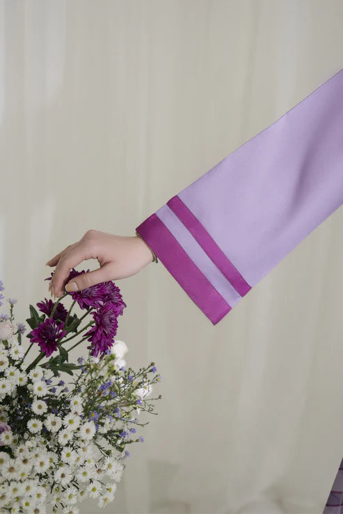 Lila Bloom – Elegant Lavender 3-Piece seleves