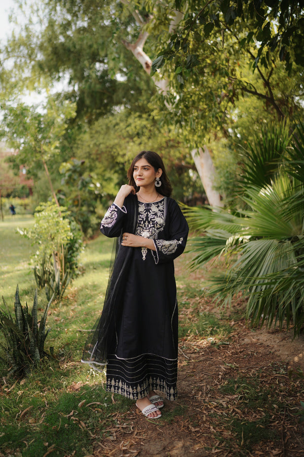 Zarnish 3PC Premium Lawn Dress | Keliza