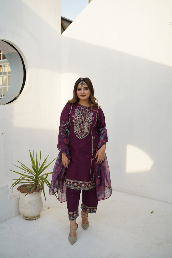 Elegant Layla 3PC Embroidered Lawn Dress