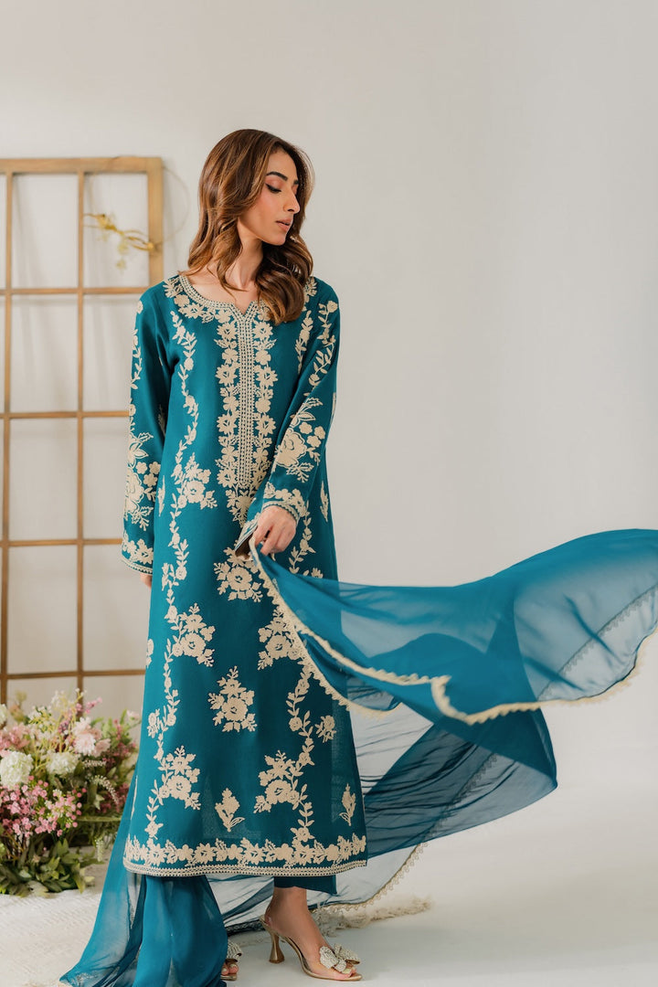 Zinc Elegance: 3-Piece Embroidered Linen Suit