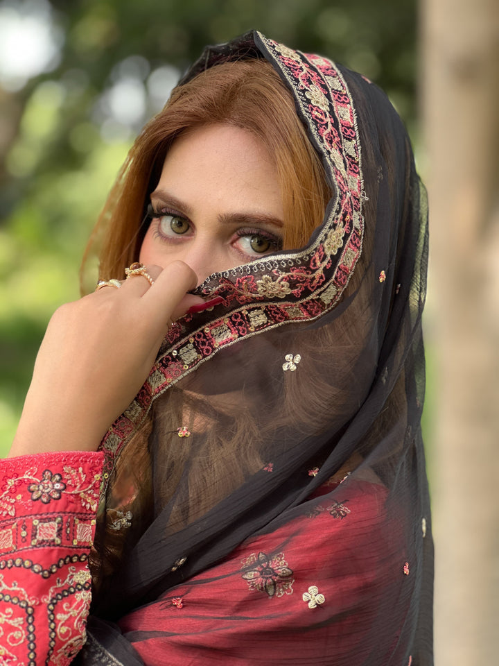 Elegant 3-Piece Embroidered Lawn